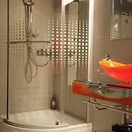 Luxury Sirena Centre Netflix Apartman *