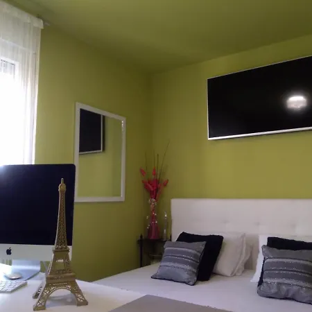 Luxury Sirena Centre Netflix Apartman